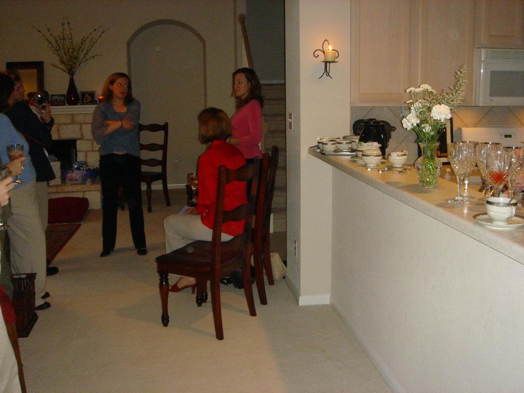 2005/02(Feb)/03(HeatherBabyShower)/1024x768_2005-02-12 15-34-31.JPG